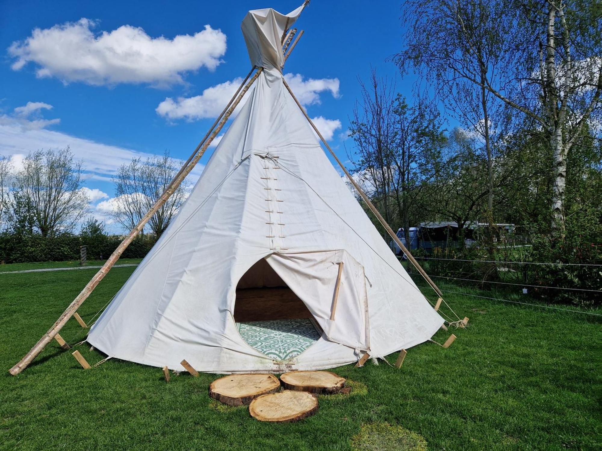 Tipi Luna Kropswolde